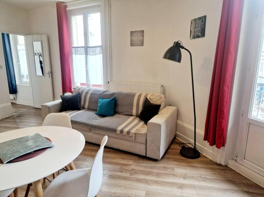Fregate Apartment แชร์บูร์ก อ็อง กงต็องแต็ง ภายนอก รูปภาพ
