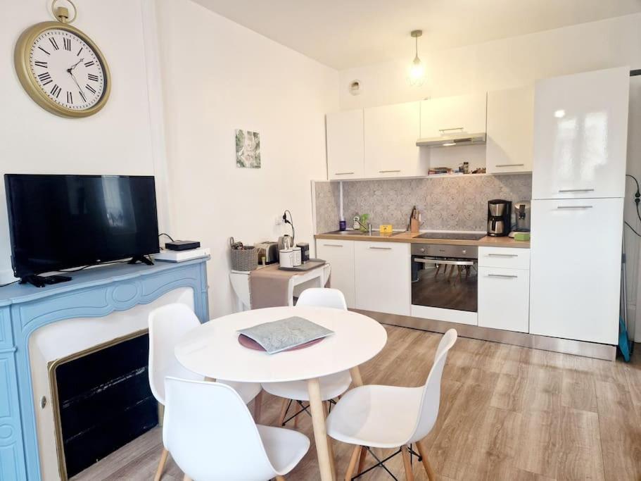 Fregate Apartment แชร์บูร์ก อ็อง กงต็องแต็ง ภายนอก รูปภาพ
